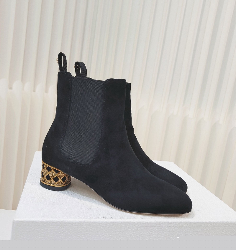 ch**an D*or boots